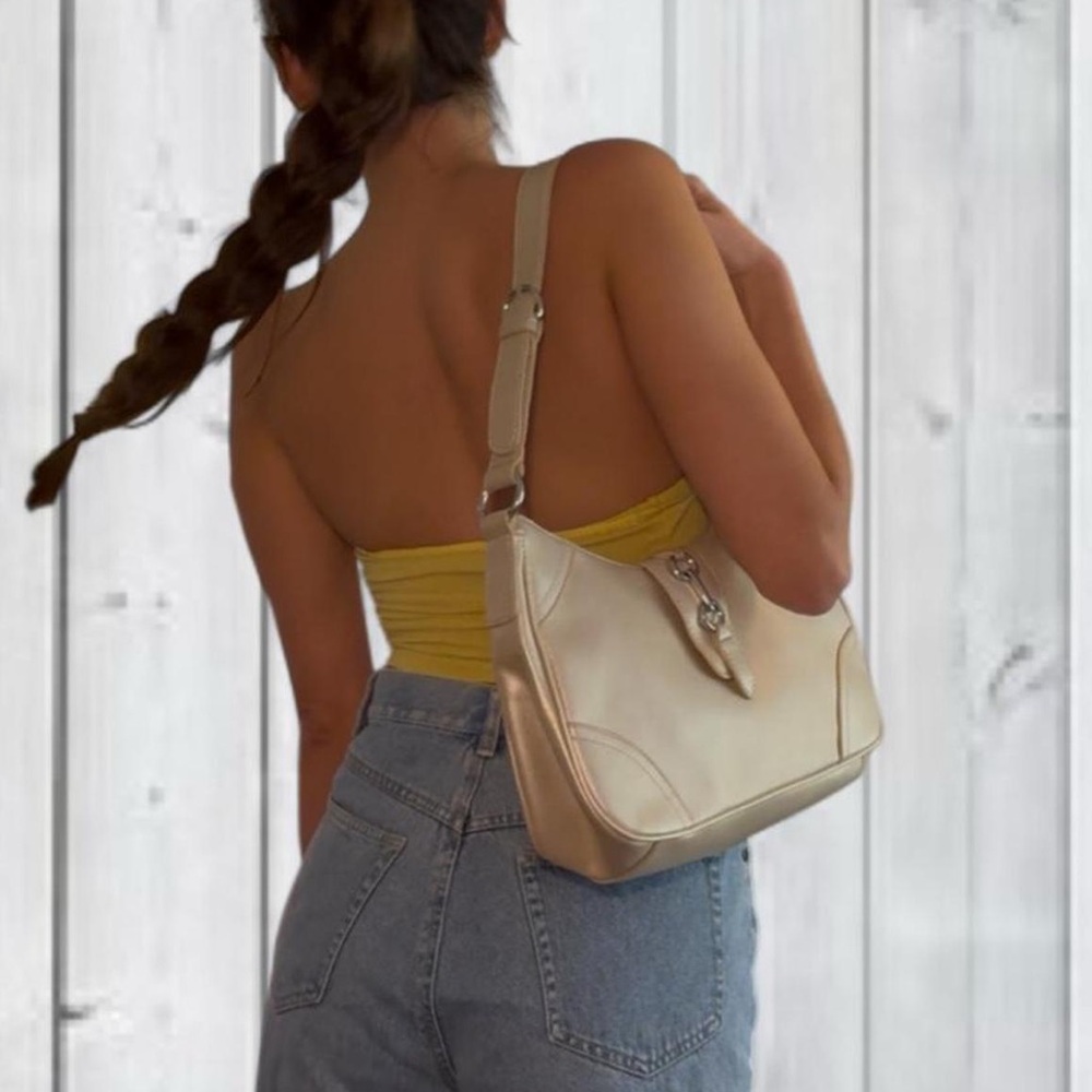 Croft & Barrow Metallic Champagne Curved Adjustable Faux Leather Shoulder Bag - Picture 3 of 7